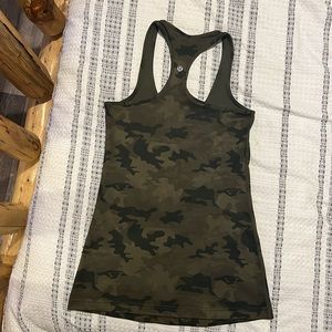 BNWOT Lululemon size 4 racerback tank